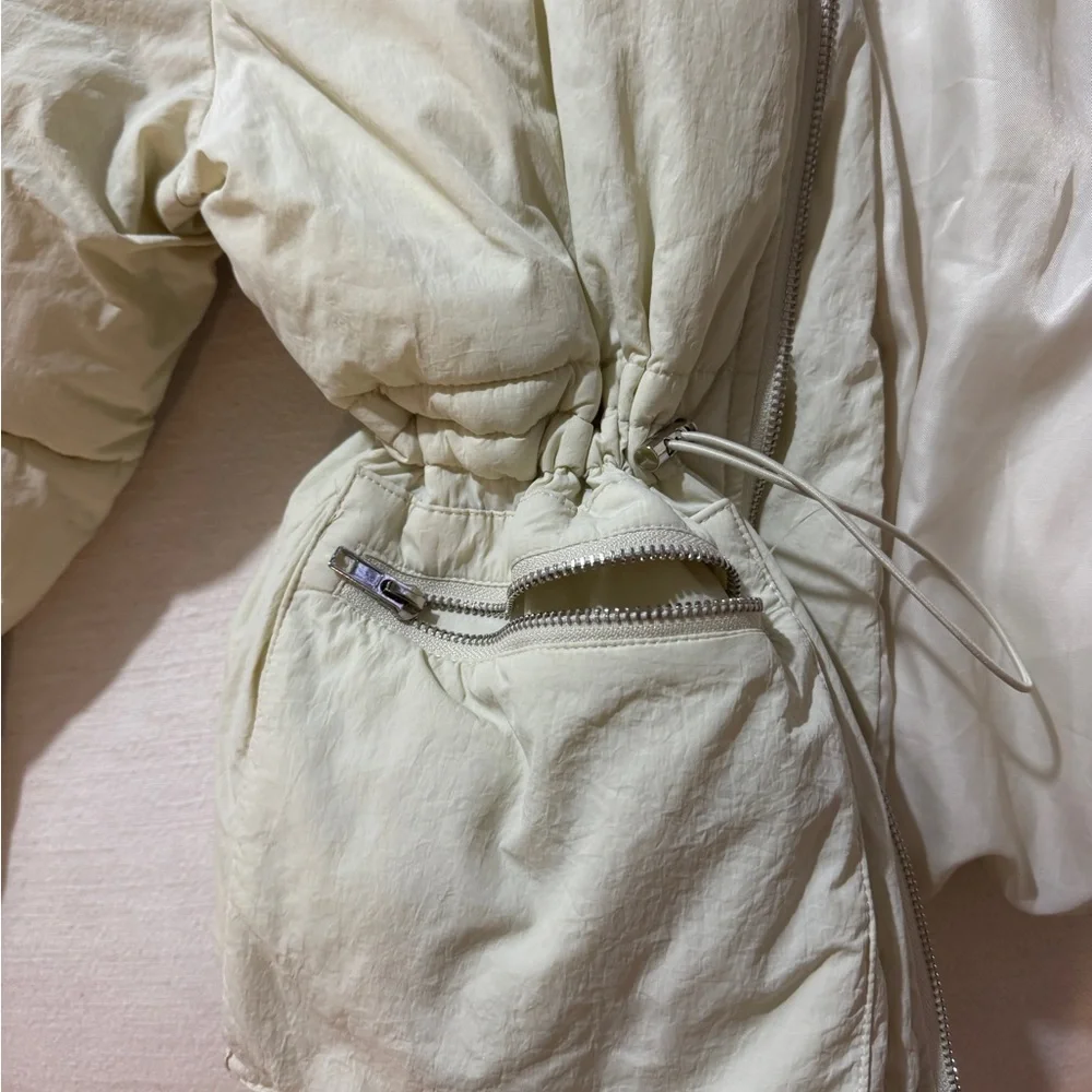 Boohoo Women's Cream Puffer Jacket - Picture 9 of 13
